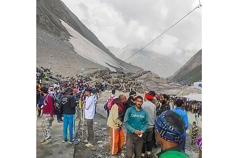 Amarnath Yatra 2025: Pilgrims near Amarnath Temple