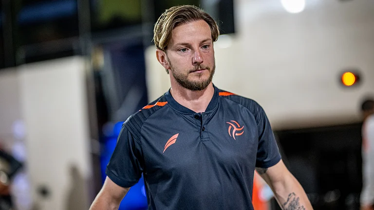 Ivan Rakitic announces retirement from professional football - null