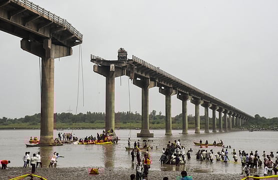 Opposition Leaders Blame Gujarat Govt For Bridge Collapse