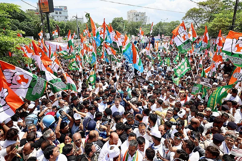 INDIA bloc Bihar bandh against Special Intensive Revision (SIR)_ Rahul Gandhi
