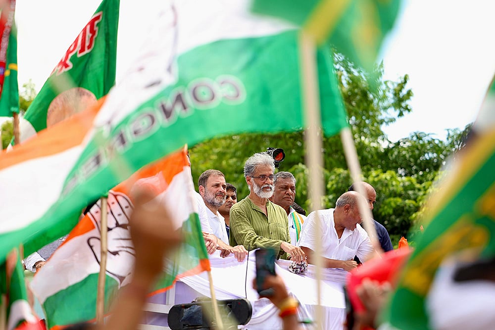 | Photo: AICC : Bihar bandh: Rahul Gandhi in Patna