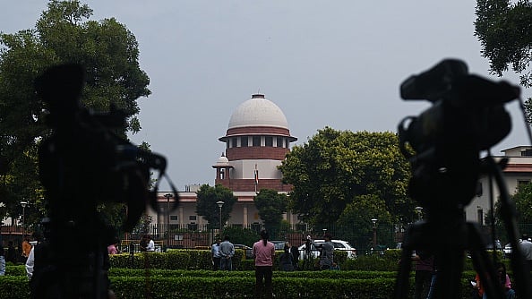 SC Initiates Suo Moto Over Probe Agencies Summoning Lawyers 