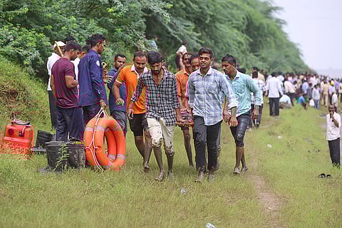Vehicles Plunge Into River After Bridge Collapse In Vadodara