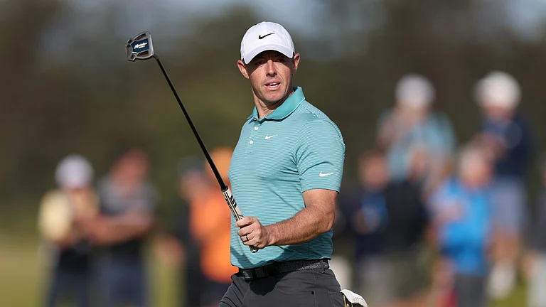 Rory McIlroy endured a mixed day at the Scottish Open - null
