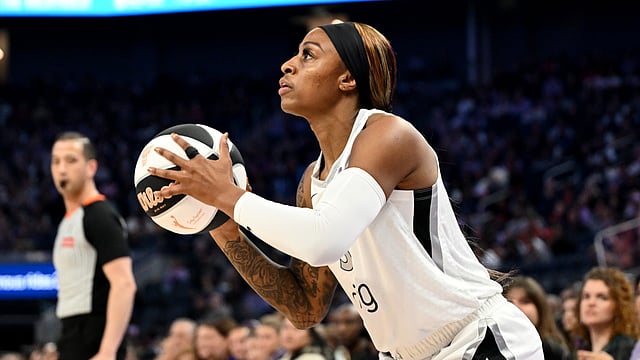 WNBA: Seattle Storm Acquire Veteran Guard Tiffany Mitchell