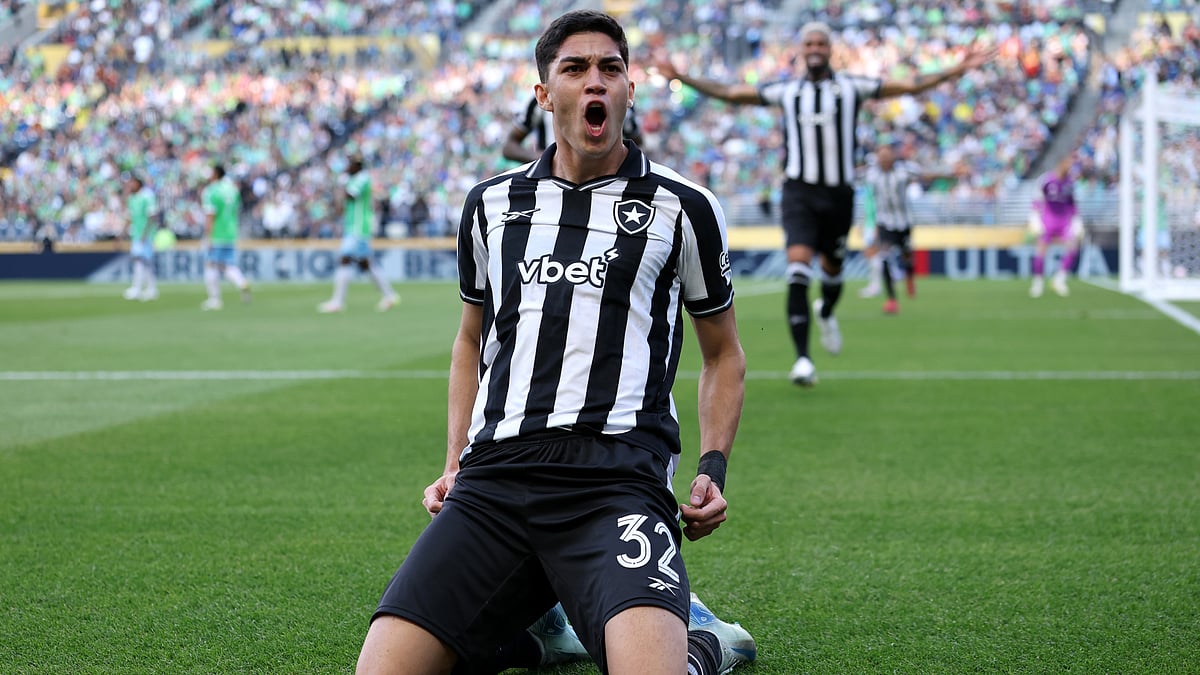 Jair Cunha celebrates after scoring for Botafogo at the Club World Cup - null