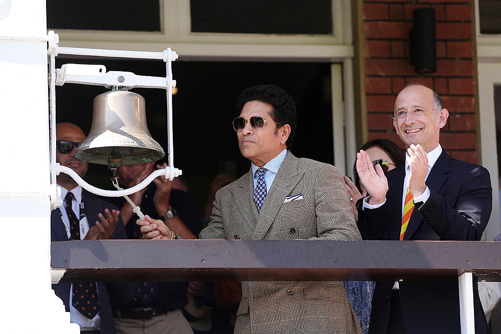 | Photo: Bradley Collyer/PA via AP : Sachin Rings The Iconic Lord's Bell 