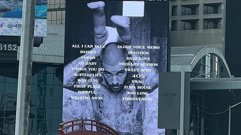 Justin Bieber announces new album