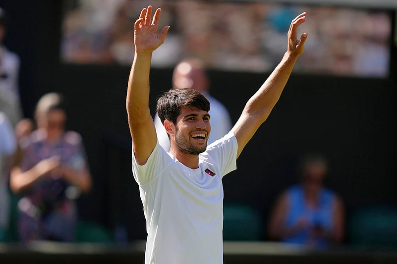 Wimbledon Tennis 2025 mens semifinal match Carlos Alcaraz Vs Taylor Fritz_9