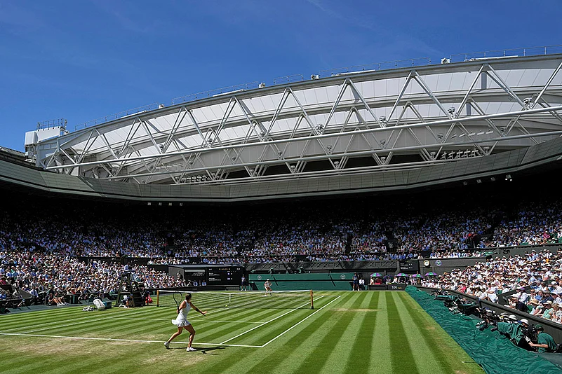 Aryna Sabalenka vs Amanda Anisimova WTA Wimbledon 2025 Semi-Final Photos_4