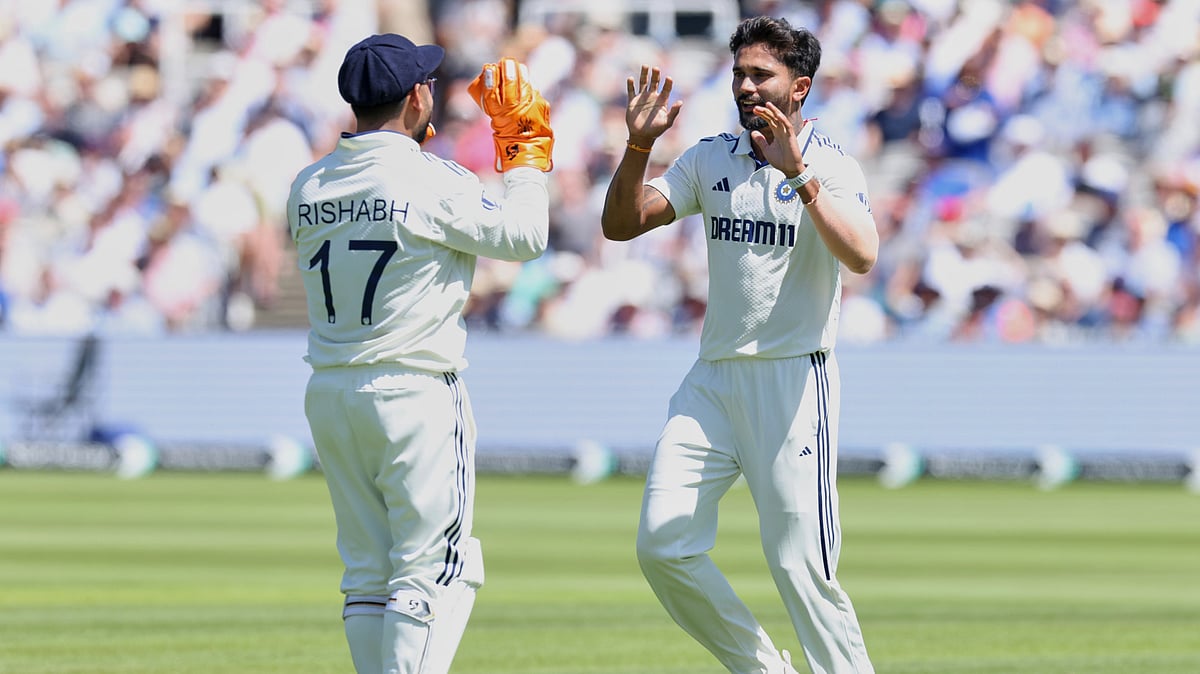 (AP Photo/Richard Pelham) : India's Nitish Kumar Reddy, right, celebrates the dismissal of England's Zak Crawley with India's Rishabh Pant during the third cricket test match between England and India at Lord's cricket ground in London, Thursday, July 10, 2025. 