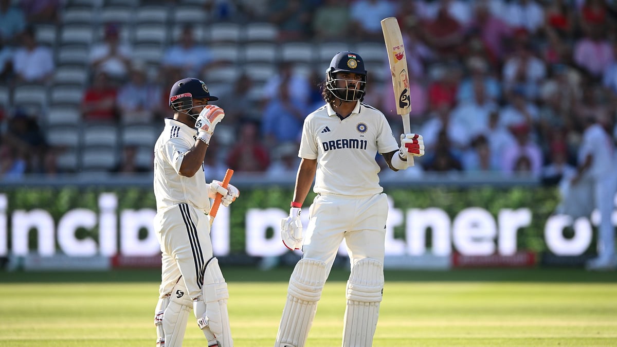 KL Rahul celebrates his 10th Test century - null