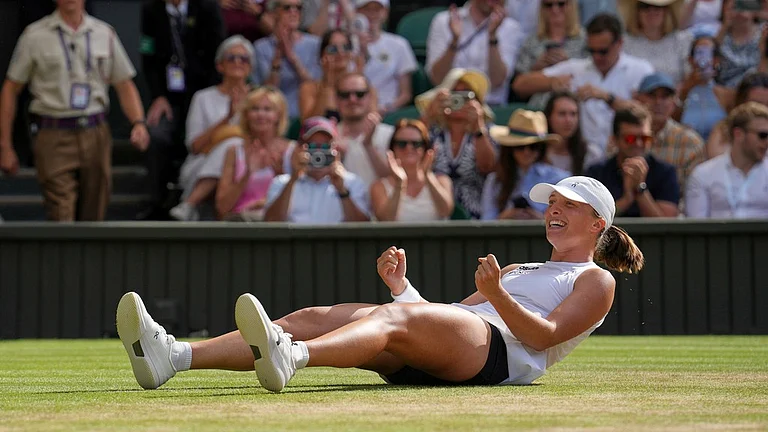 Iga Swiatek Vs Amanda Anisimova Highlights, Wimbledon 2025 Ladies Final: The former world number one celebrates after winning her maiden SW19 title. - Photo: AP