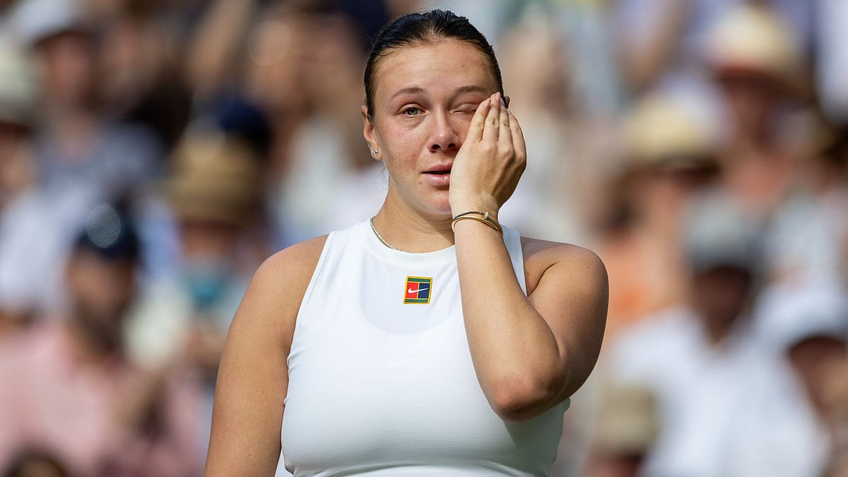 Anisimova cut an emotional figure following her Wimbledon final defeat