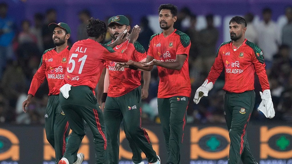 AP : Sri Lanka vs Bangladesh, 2nd T20I: The visitors celebrate the dismissal of Jeffrey Vandersay in Dambulla.