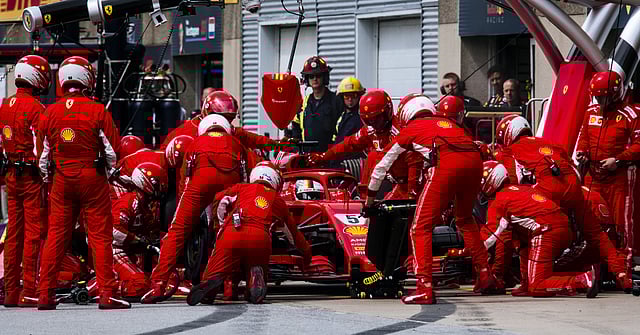 F1 Pit Stop Secrets: The Engineering Behind Sub-2-Second Tire Changes