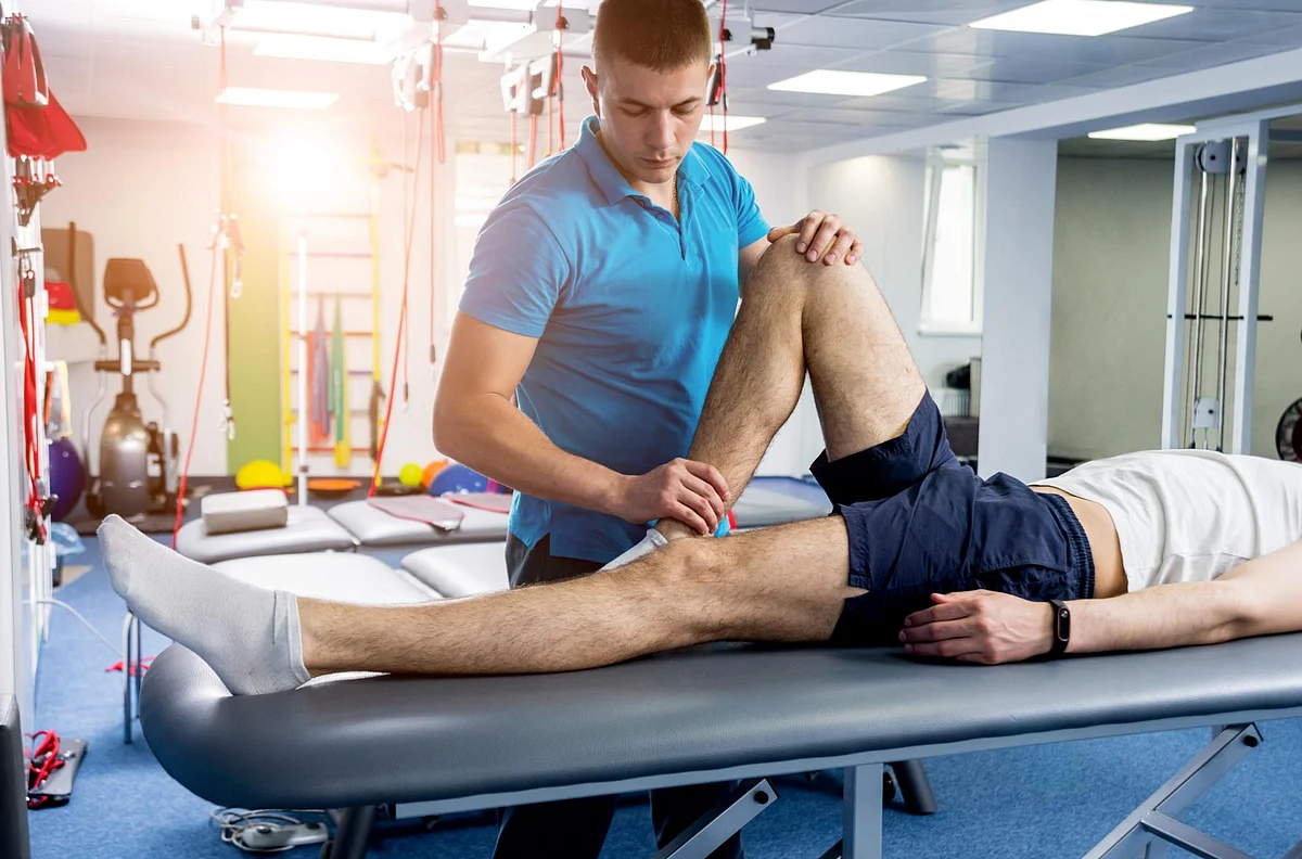 Sports Therapy Tech: How AI & Wearables Are Changing Injury Recovery