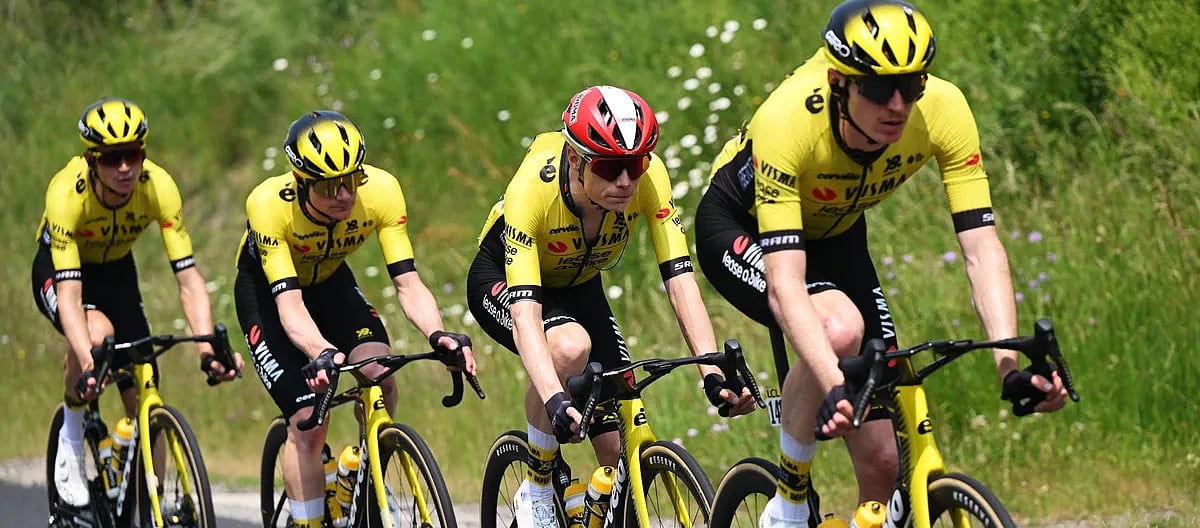 2025 Tour De France Tech Trends: Aero Bikes, AI & Gear Innovations