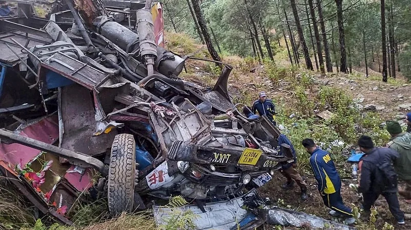 23 passengers were travelling in the vehicle at the time of the accident.