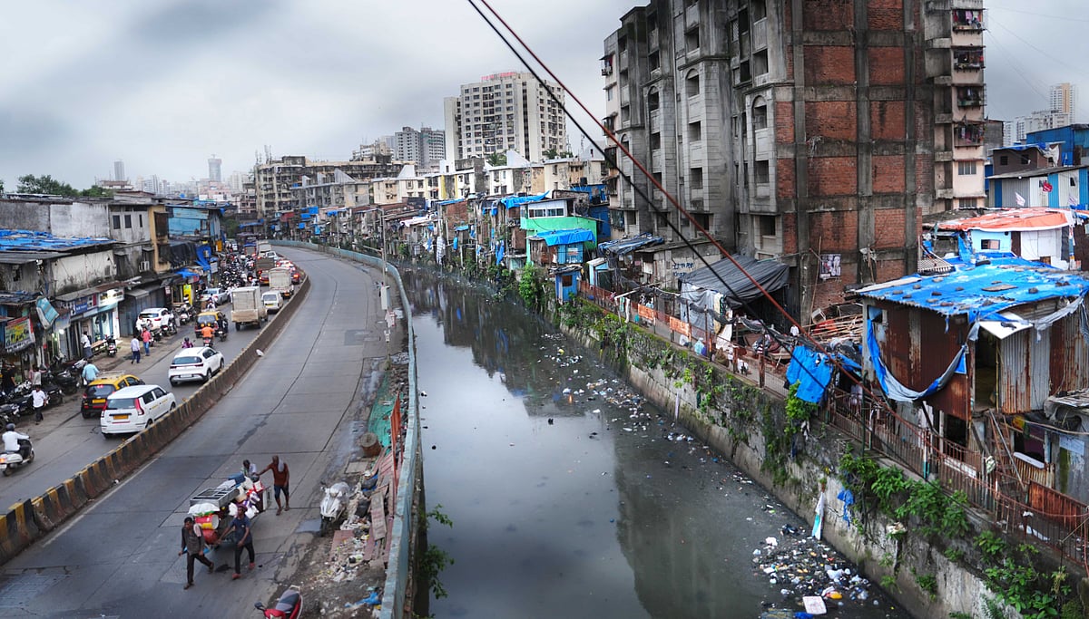 Dinesh Parab/ Outlook Photo : The forgotten veins of Dharavi