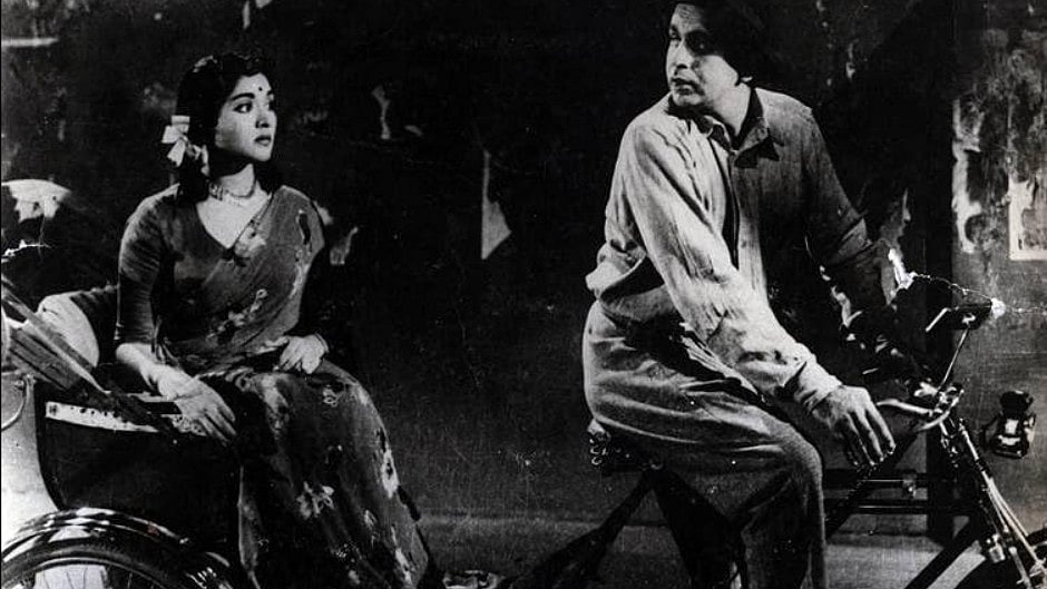 B Saroja Devi and Dilip Kumar in Paigham