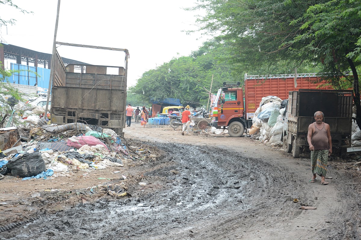 Saher Hiba Khan : Muddy pathway leading inside the camp