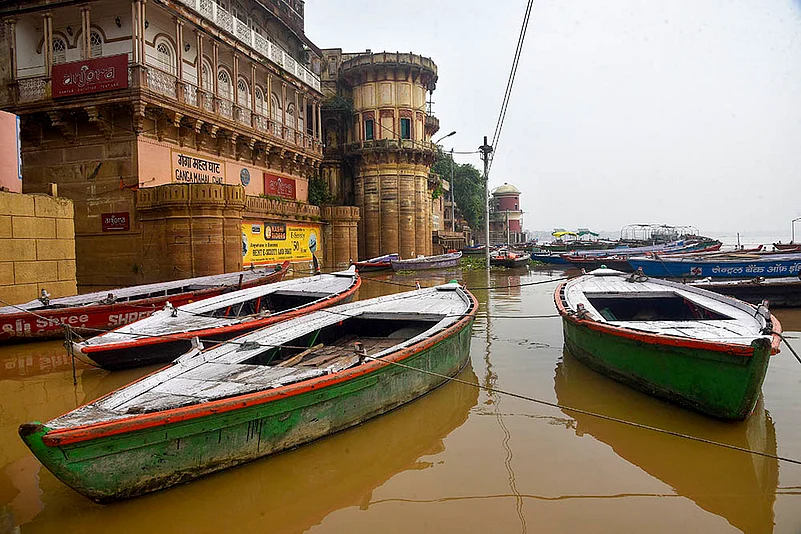 India Monsoon rains, Water levels rise in Ganga and Yamuna; Swollen Ganga river in Varanasi