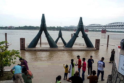 Ganga's water level rises in Varanasi