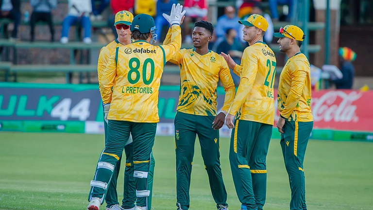 South Africa Vs New Zealand Live Score, Zimbabwe T20I Tri-Series Match 2: Proteas won the opener against the hosts by five wickets in Harare. - Photo: X/Zimbabwe Cricket