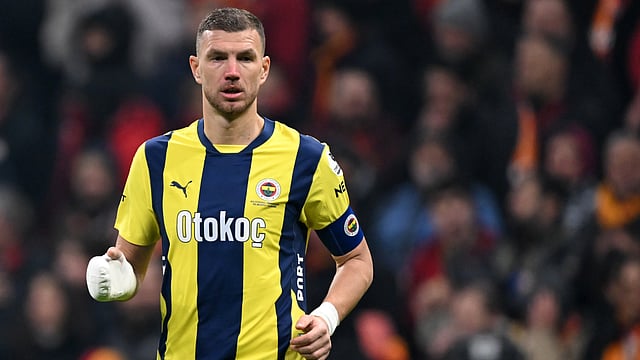 Football Transfers: Edin Dzeko Returns To Serie A With Fiorentina 
