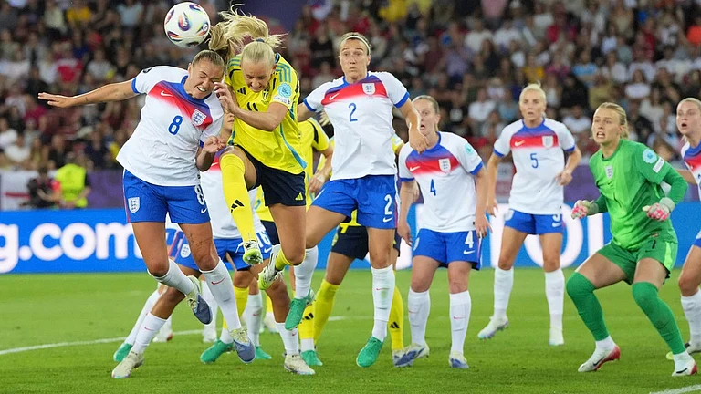 England's Georgia Stanway, left, challenges Sweden's Stina Blackstenius during the Women's Euro 2025 quarterfinals soccer match between Sweden and England at Stadion Letzigrund in Zurich. - AP/Martin Meissner