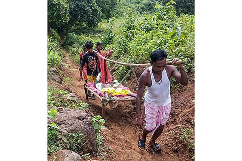 Lack of connecting roads in Jharkhand village