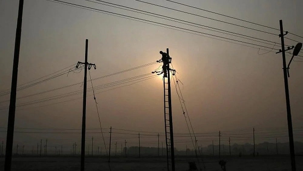 File Photo : Representative Image: Student Dies In Kerala School After Coming Into Contact With Low-Lying Live Wire