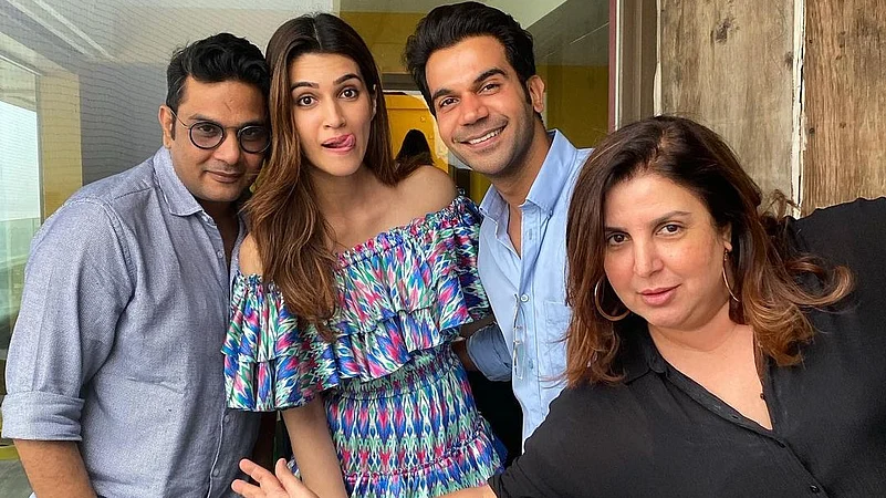 Mukesh Chhabra with Kriti Sanon, Rajkummar Rao and Farah Khan