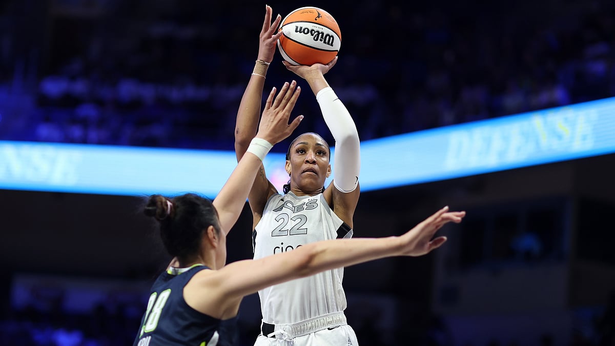 A'ja Wilson shoots against the Dallas Wings