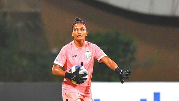 X/aditi03chauhan : Indian goalkeeper Aditi Chauhan.