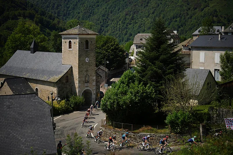Twelfth stage of the Tour de France cycling race 2025 photos_1