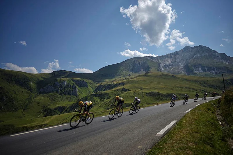 Twelfth stage of the Tour de France cycling race 2025 photos_2