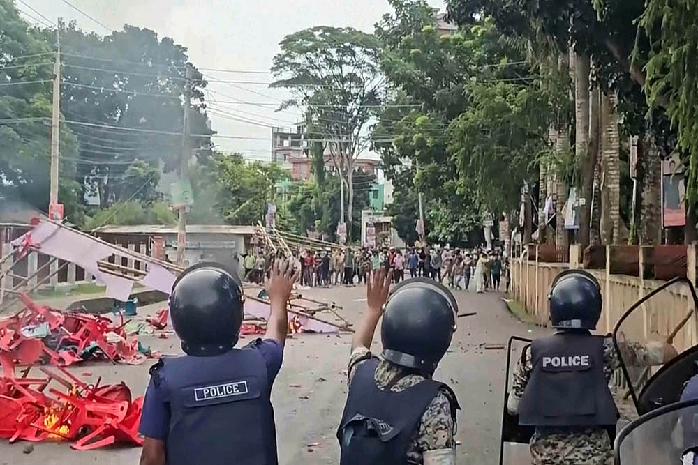 | Photo: AP : Bangladesh Violence