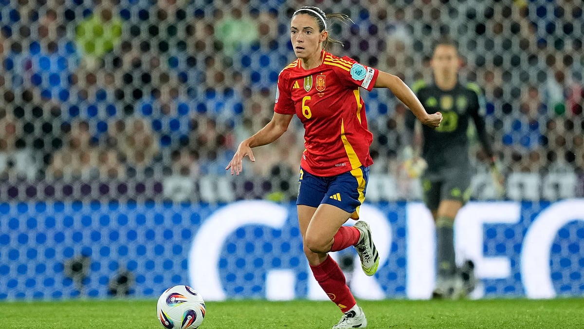 | Photo: AP/Martin Meissner : Spain vs Switzerland, UEFA Women's Euro 2025: Spain's Aitana Bonmati runs with the ball during the Women's Euro 2025, group B, soccer match between Italy and Spain at Stadion Wankdorf in Bern, Switzerland, Friday, July 11, 2025.