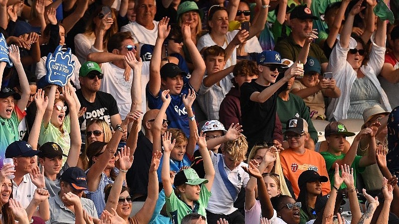 Photo: X | The Hundred : Spectators during a match of The Hundred in England.