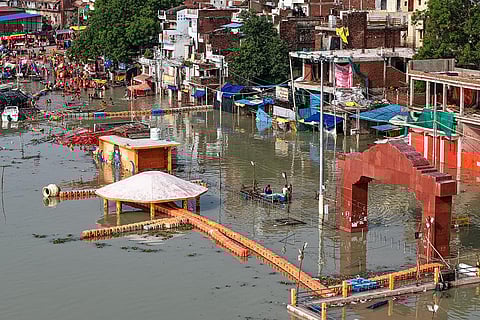 Swollen Ganga floods nearby areas