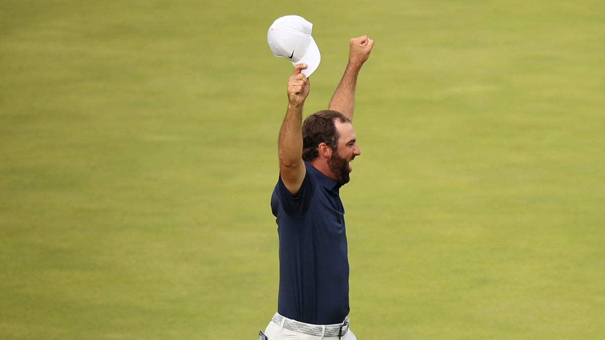 Scottie Scheffler celebrates his Open success