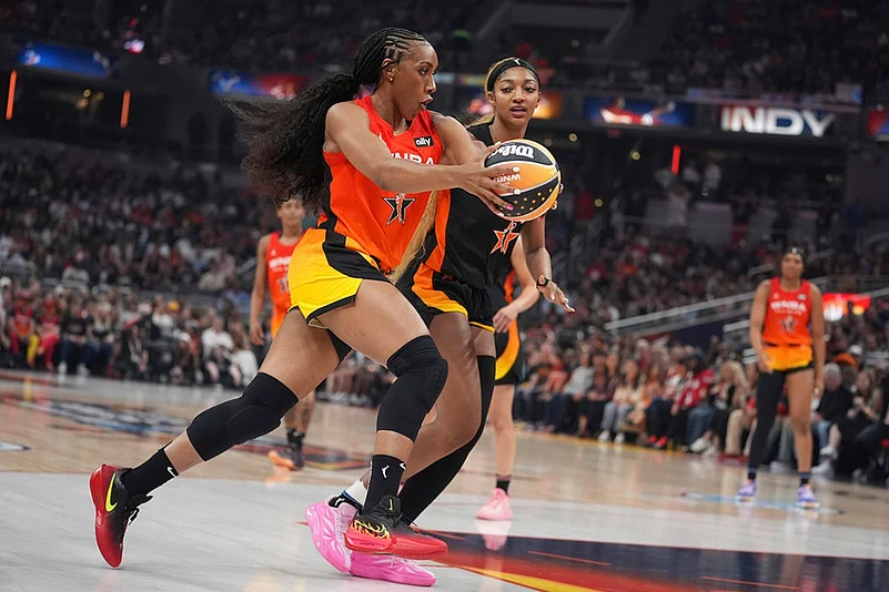 WNBA All-Star basketball game Team Clark vs Team Collier_Golden State Valkyries Kayla Thornton