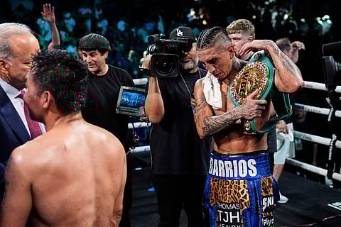 Welterweight Title Boxing: Pacquiao Barrios Boxing