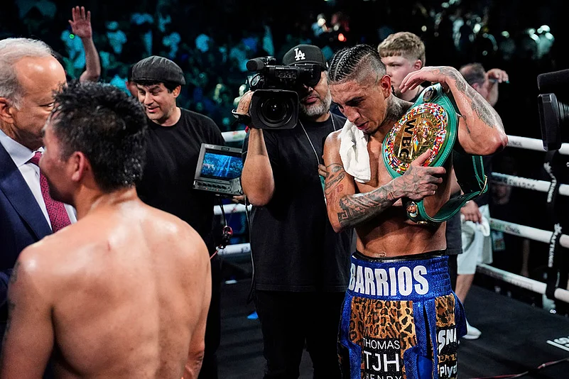 Welterweight title boxing Mario Barrios vs Manny Pacquiao Boxing photo: 2