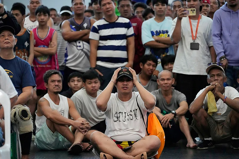 Welterweight title boxing Mario Barrios vs Manny Pacquiao Boxing photo: Filipino fans