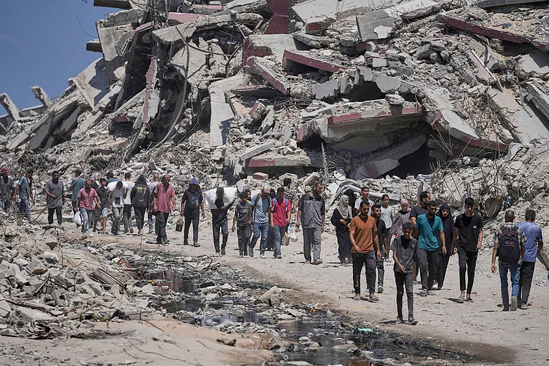 Gaza war: Israeli forces kill aid seekers in Gaza_9