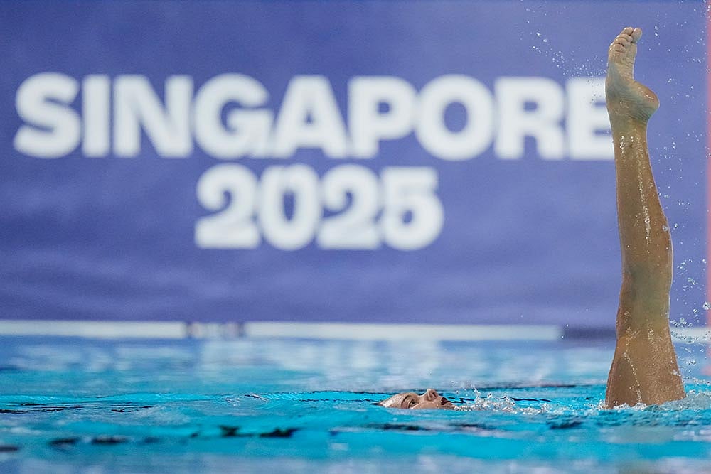 Photo: AP/Lee Jin-man : World Aquatics Championships