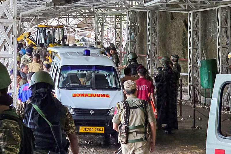 Landslide hits Vaishno Devi track in J-K’s Reasi